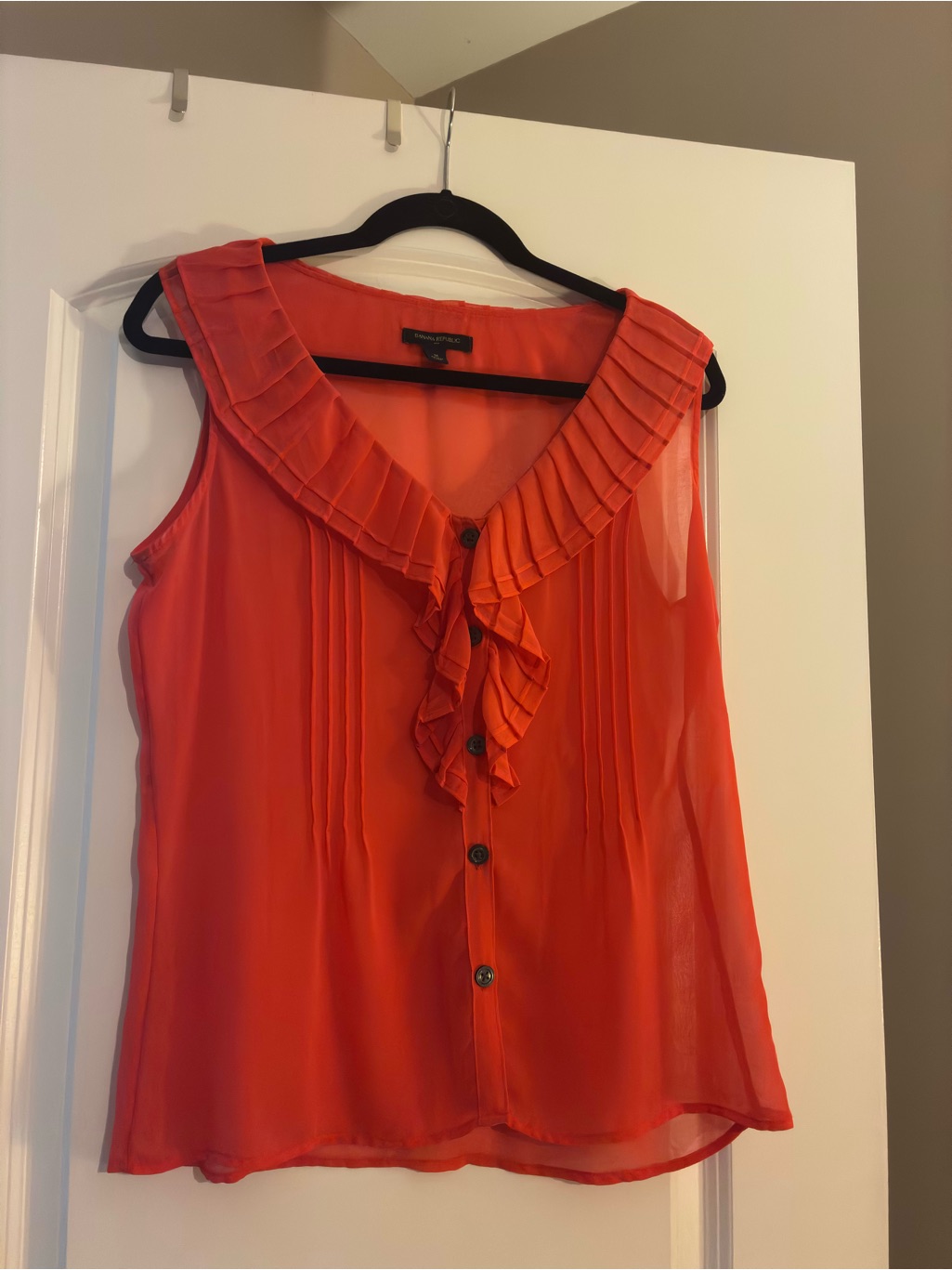 Lot Of 2 Banana Republic Sleeveless Blouses